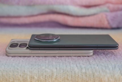 I pulsanti dell'Honor Magic V3 sono distribuiti su entrambe le metà del display. Questo lo rende più facile da usare rispetto, ad esempio, al Google Pixel 9 Pro Fold.