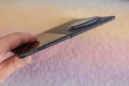 L'Honor Magic V3 è sottilissimo.