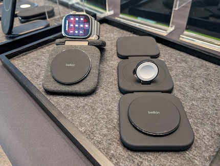 Il pad di ricarica wireless da viaggio di Belkin con due e tre punti di ricarica.