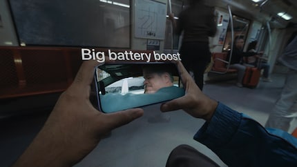 Exakte Angaben waren noch nie Apples Stärke. Auf jeden Fall soll der Akku länger halten.