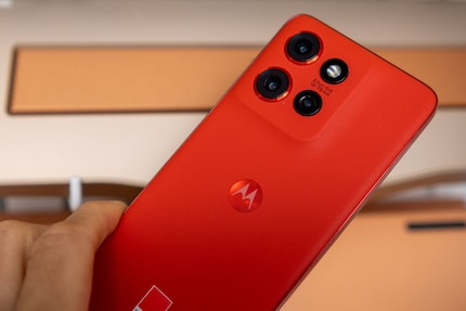 Mit der Telekamera hebt sich das Edge 50 Neo von anderen Smartphones in seiner Klasse ab.