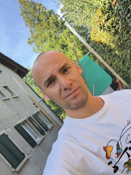 Die Frontkamera liefert ordentliche Selfies.
