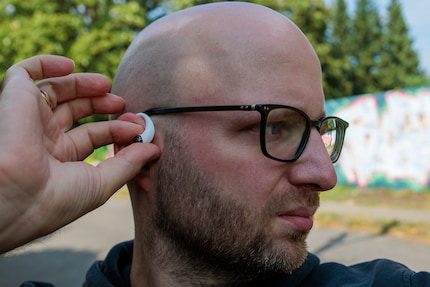 Premendo le Ear (open) la sensazione è meno strana di quanto sembri.