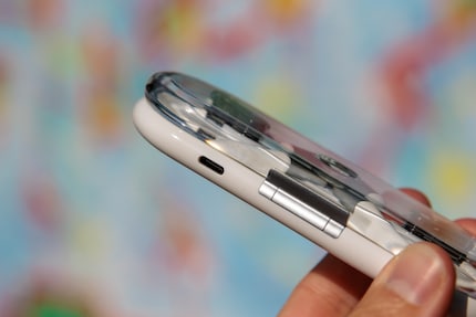 La custodia si ricarica solo tramite USB-C.