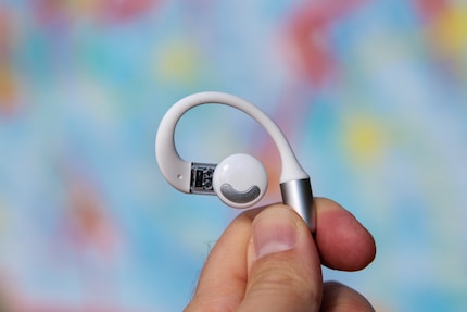Il piccolo altoparlante si trova all'interno delle Ear (open).