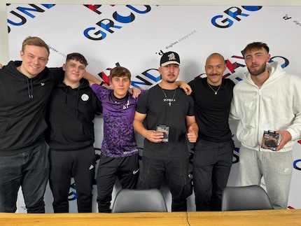 The winners of the 3rd place playoffs: International Lelleks.