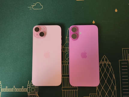 As I’ve been a fan of unusual colours ever since owning a Huawei P30, I’m going for bright pink.