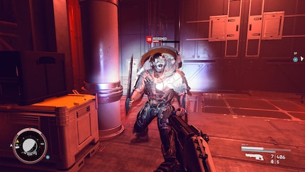 Dunkle Korridore, blutverschmierte Wände, schnelle Gegner. «Shattered Space» beinhaltet auch eine Prise Space-Horror.
