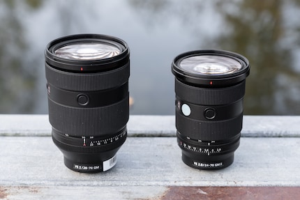 Il Sony FE 28-70 mm f/2 GM (a sinistra) a confronto con il Sony FE 24-70 mm f/2.8 GM II.