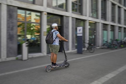 Le casque n’est pas encore obligatoire, mais certainement utile.