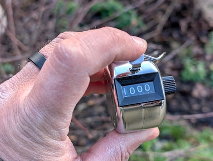 Ho usato il clicker per misurare i passi e poi li ho confrontati con i valori dei gadget.