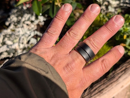 Il nuovo anello è visibilmente più piccolo del precedente.