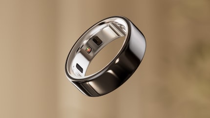 La bague a également une surface en titane à l'intérieur.