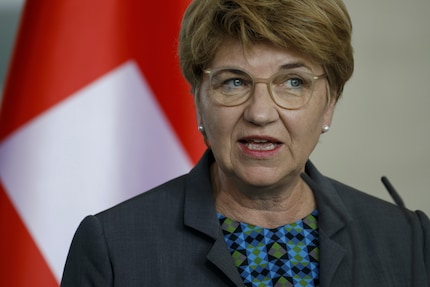 Federal Councillor Viola Amherd supports the mandate - but questions the funding.
