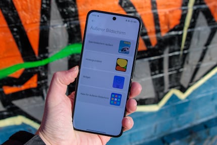 Im Menü des Mix Flip gibt es einen extra Bereich für das Außendisplay.