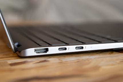 HDMI and 2x USB-C (Thunderbolt 4) on the left side.