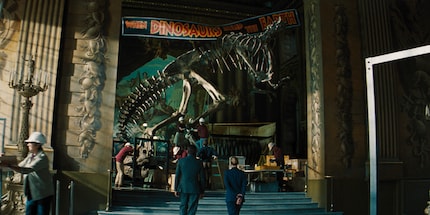 Un ovvio, ma bellissimo omaggio alla famosa scena del primo film di «Jurassic Park».