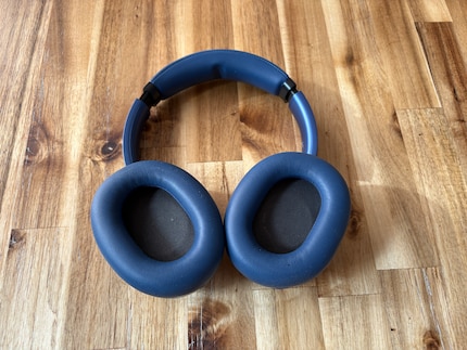 For particularly large ears, there may be space issues.