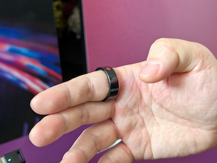 Cliccare sul punto rosso con il pollice è come fare clic con il mouse.
