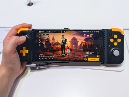  Nubia Neo 3 und 3 GT lassen sich auch in ein Gamepad klemmen.