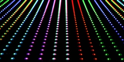 Visualisation of the RGB LEDs: if the red, green and blue LEDs shine simultaneously and with the same intensity, the human eye perceives the RGB unit as white.