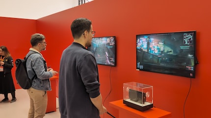 Auch Cyberpunk 2077 habe ich kurz angespielt – sieht toll aus, läuft aber nur mit 30 FPS.