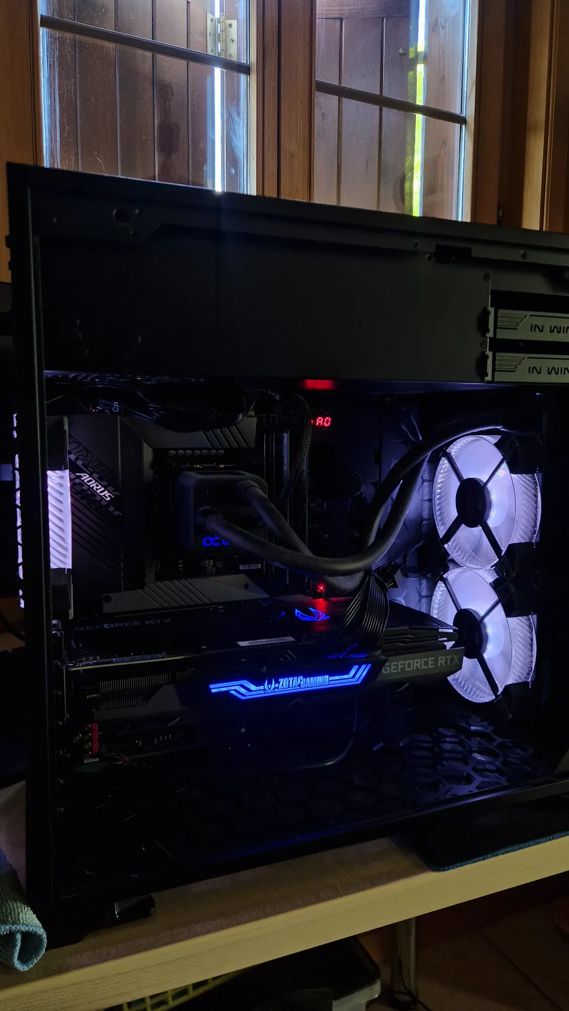 Produktbild Medion Erazer Hunter X20 RTX 3080 (Intel Core i7-12700KF, 32 GB, 1000 GB, GeForce RTX 3080)