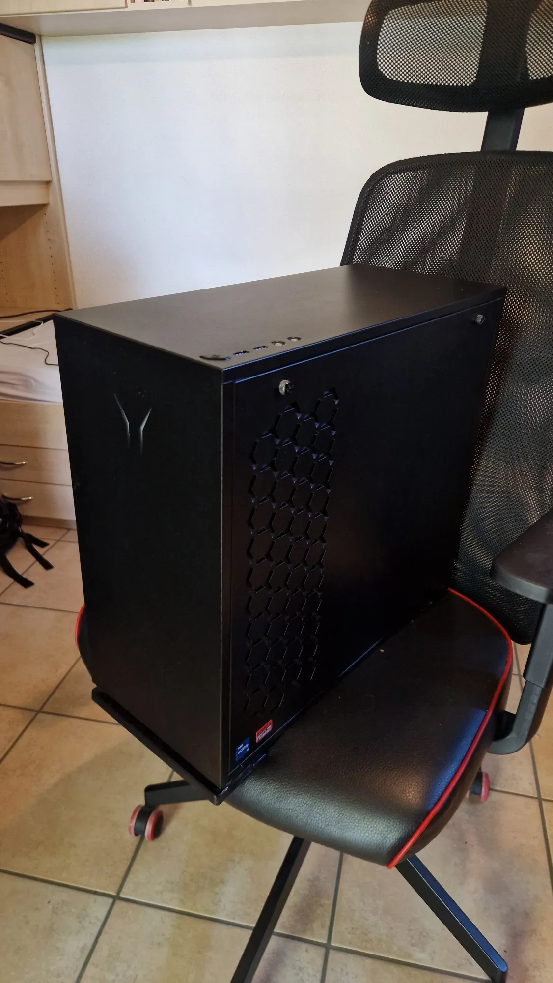Produktbild Medion Erazer Hunter X20 RTX 3080 (Intel Core i7-12700KF, 32 GB, 1000 GB, GeForce RTX 3080)