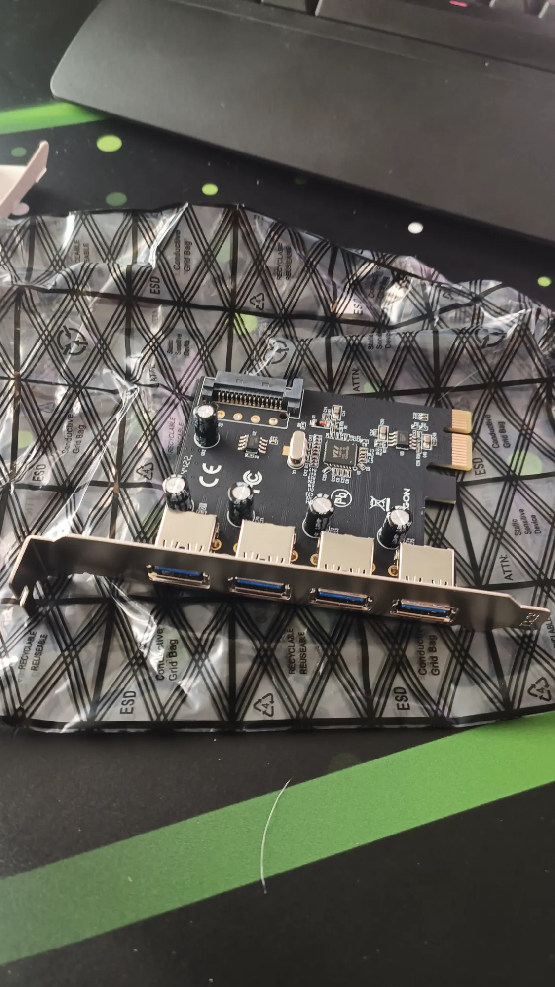 Produktbild Axagon PCEU-430VL Kontroler PCIe 4x port USB 3.2 GEN 1, UASP, chipset VIA