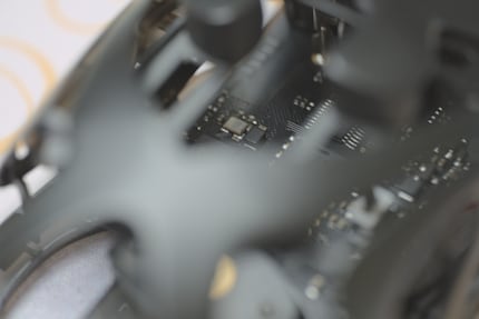 Alle, die gerne freien Blick auf die Innereien haben, werden ihre Freude an der Infinity Mouse haben