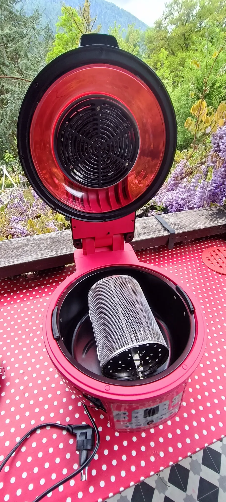 Actual product image Klarstein VitAir Turbo Hot Air Fryer, Red/Black