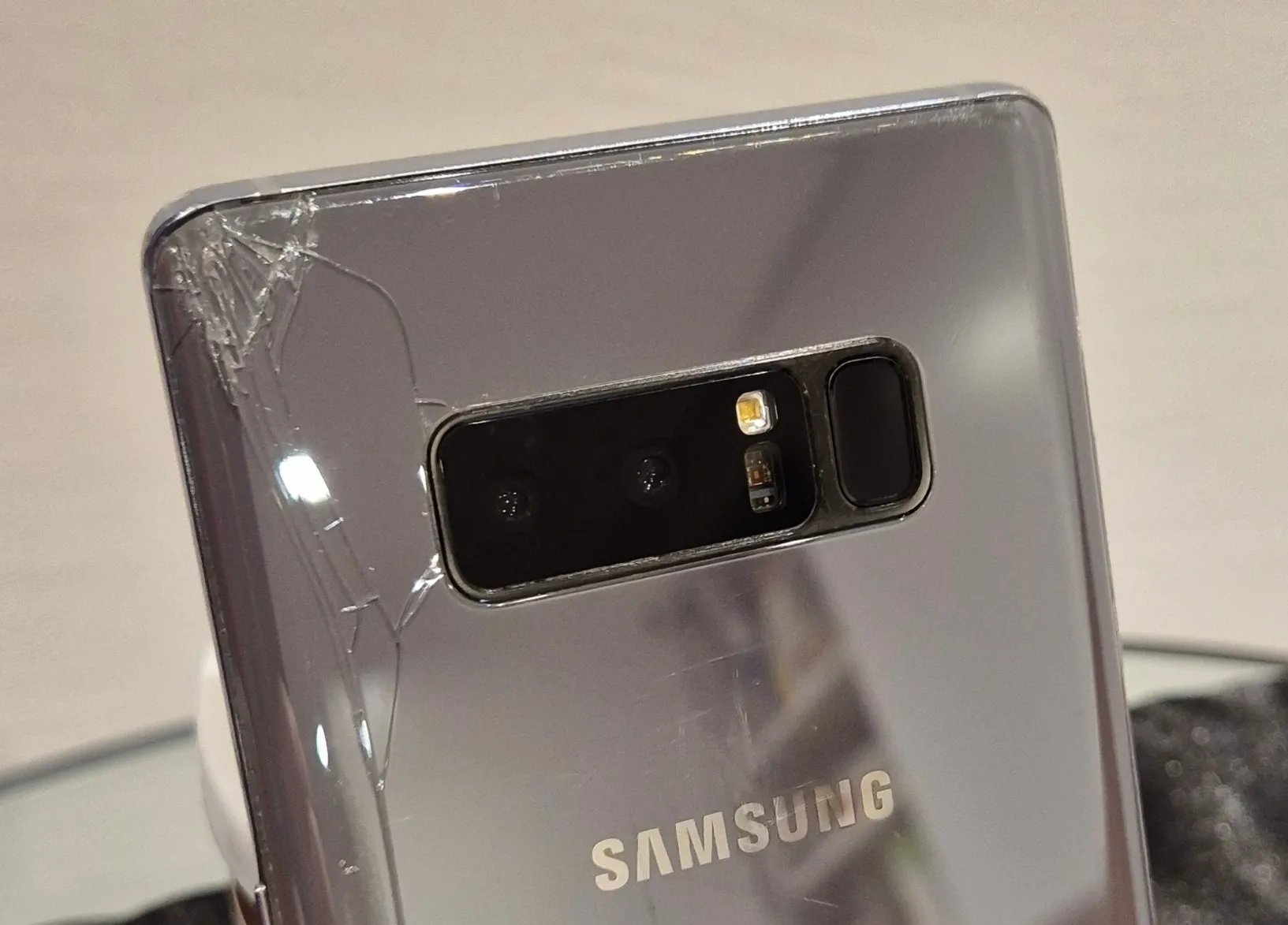 Immagine prodotto Samsung Galaxy Note8 (128 GB, Grigio Orchidea, 6.30", Doppia SIM Ibrida, 12 Mpx, 4G)