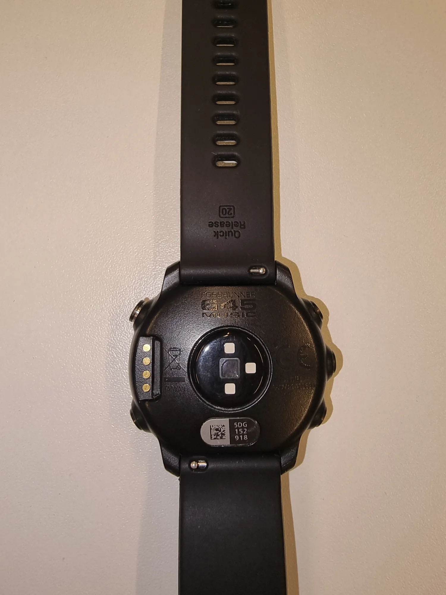Produktbild Garmin Forerunner 645 Music (42 mm)