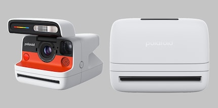 Die Polaroid Flip im geöffneten (links) und geschlossenen Zustand (rechts).