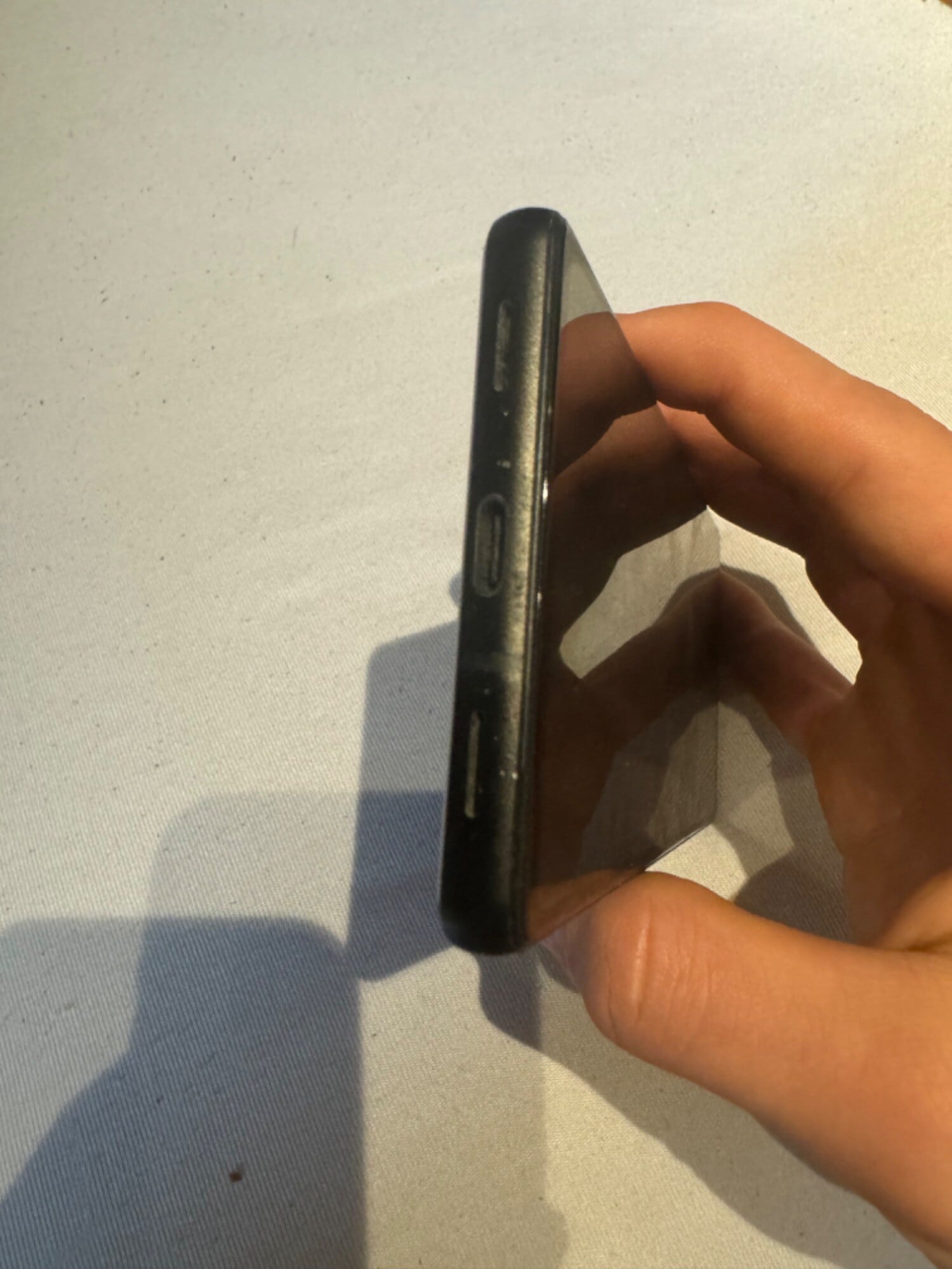 Image du produit Google Pixel 6a (128 Go, Charcoal, 6.10", SIM + eSIM, 12.20 Mpx, 5G)