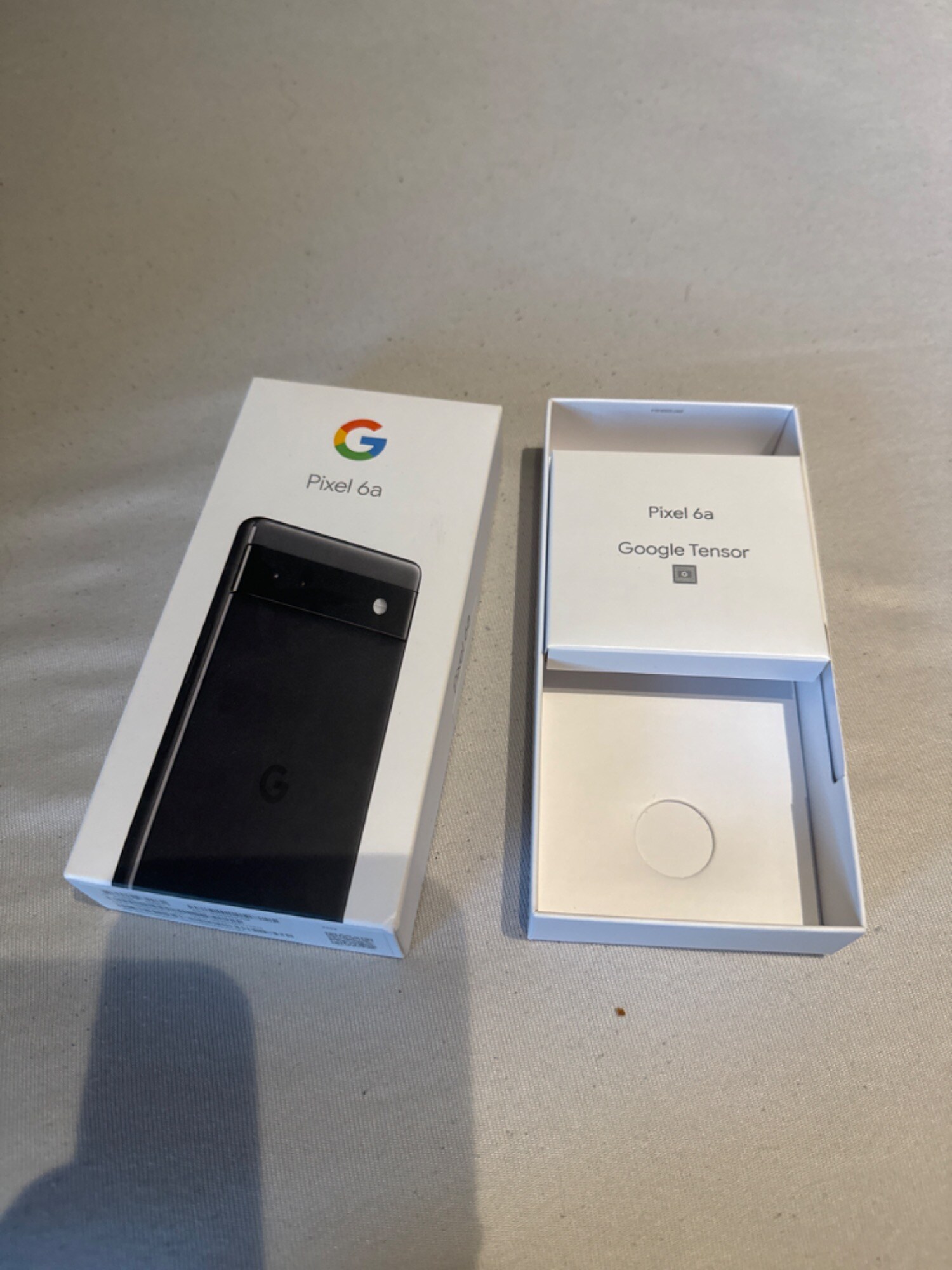 Image du produit Google Pixel 6a (128 Go, Charcoal, 6.10", SIM + eSIM, 12.20 Mpx, 5G)