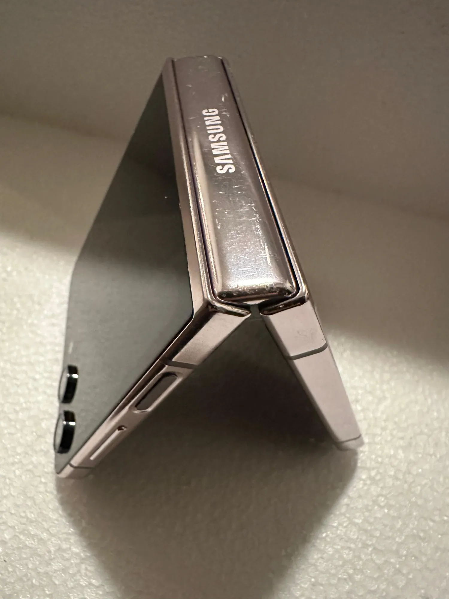 Image du produit Samsung Galaxy Z Flip5 (512 Go, Lavande, 6.70", SIM + eSIM, 12 Mpx, 5G)