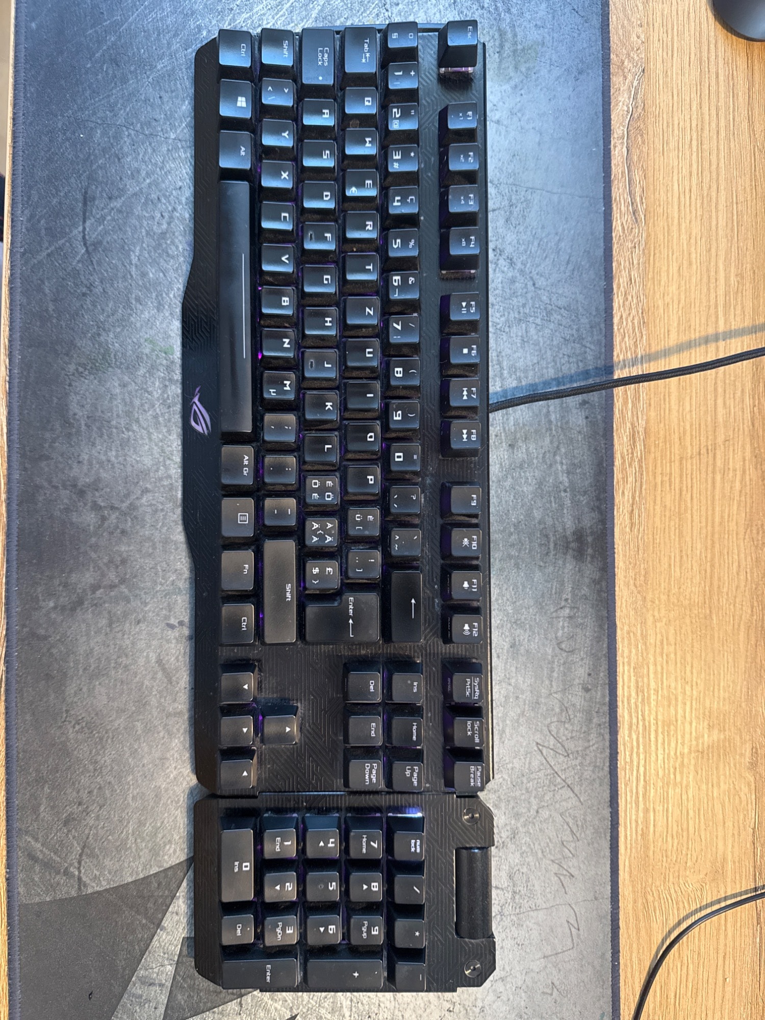 Produktbild ASUS ROG Claymore (CH, Kabelgebunden)