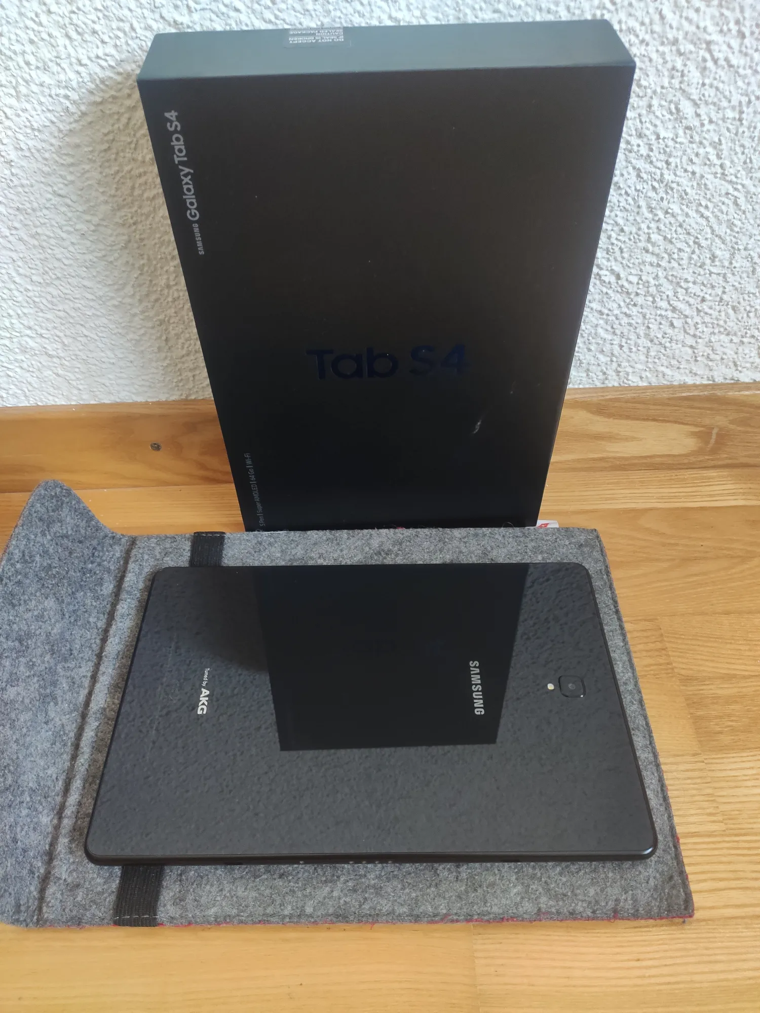 Produktbild Samsung Galaxy Tab S4 (nur WLAN, 10.50", 64 GB, Schwarz)
