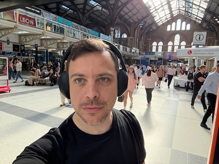 Liverpool Street, der zweitgrösste Bahnhof Londons – ein Nasenwasser fürs Noise Cancelling des XM6.