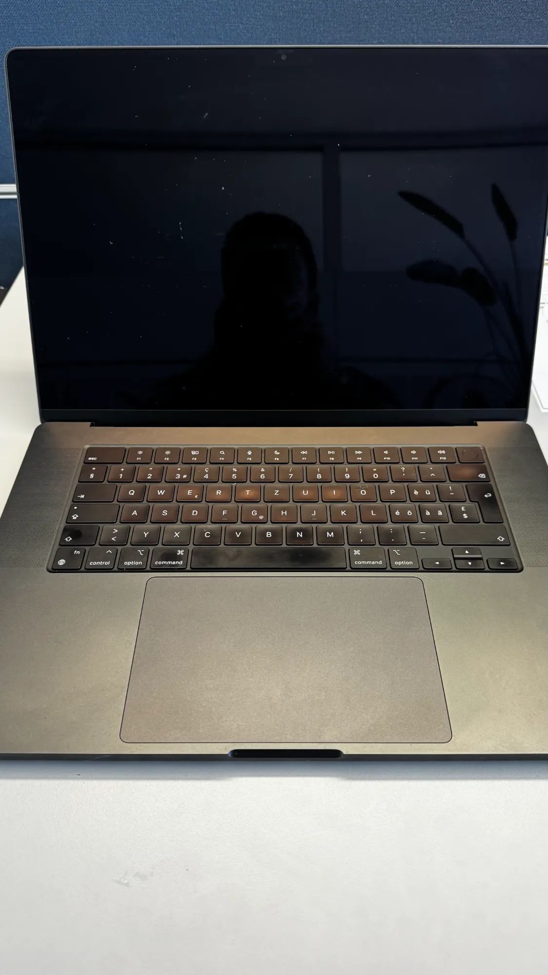 Actual product image Apple MacBook Pro - Late 2023 (16", M3 Max, 64 GB, 2000 GB, CH)