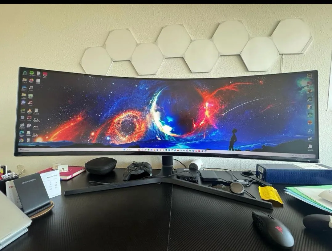 Produktbild Samsung LC49J890DKRXEN (3840 x 1080 Pixel, 49")