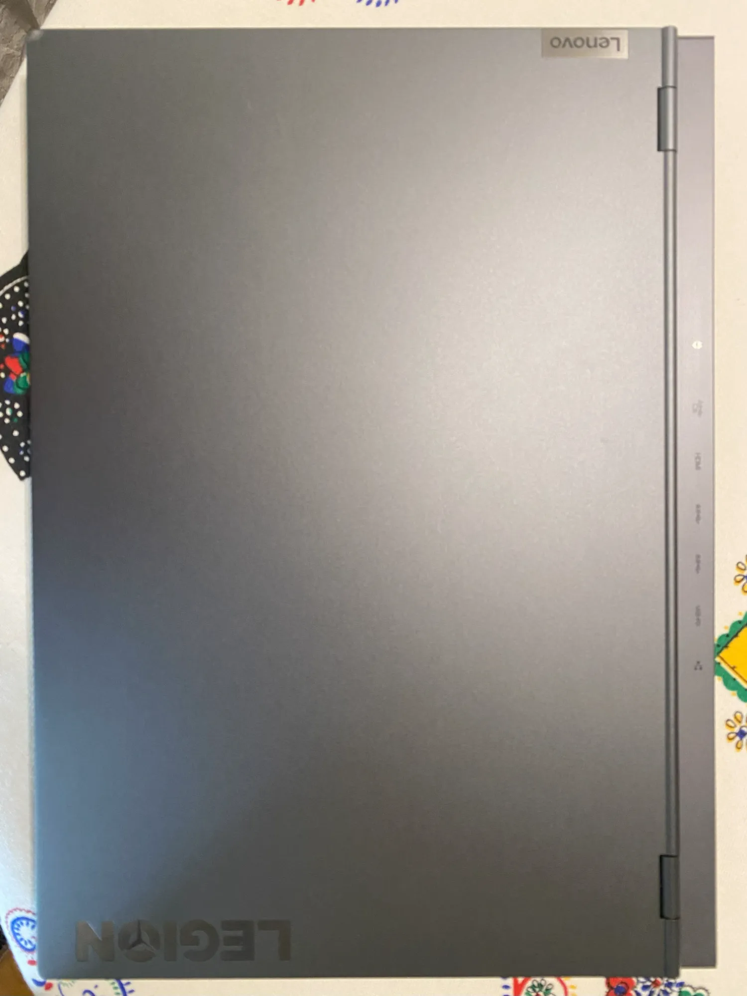 Produktbild Lenovo Legion 7 (16", AMD Ryzen 7 5800H, 32 GB, 1000 GB, CH)