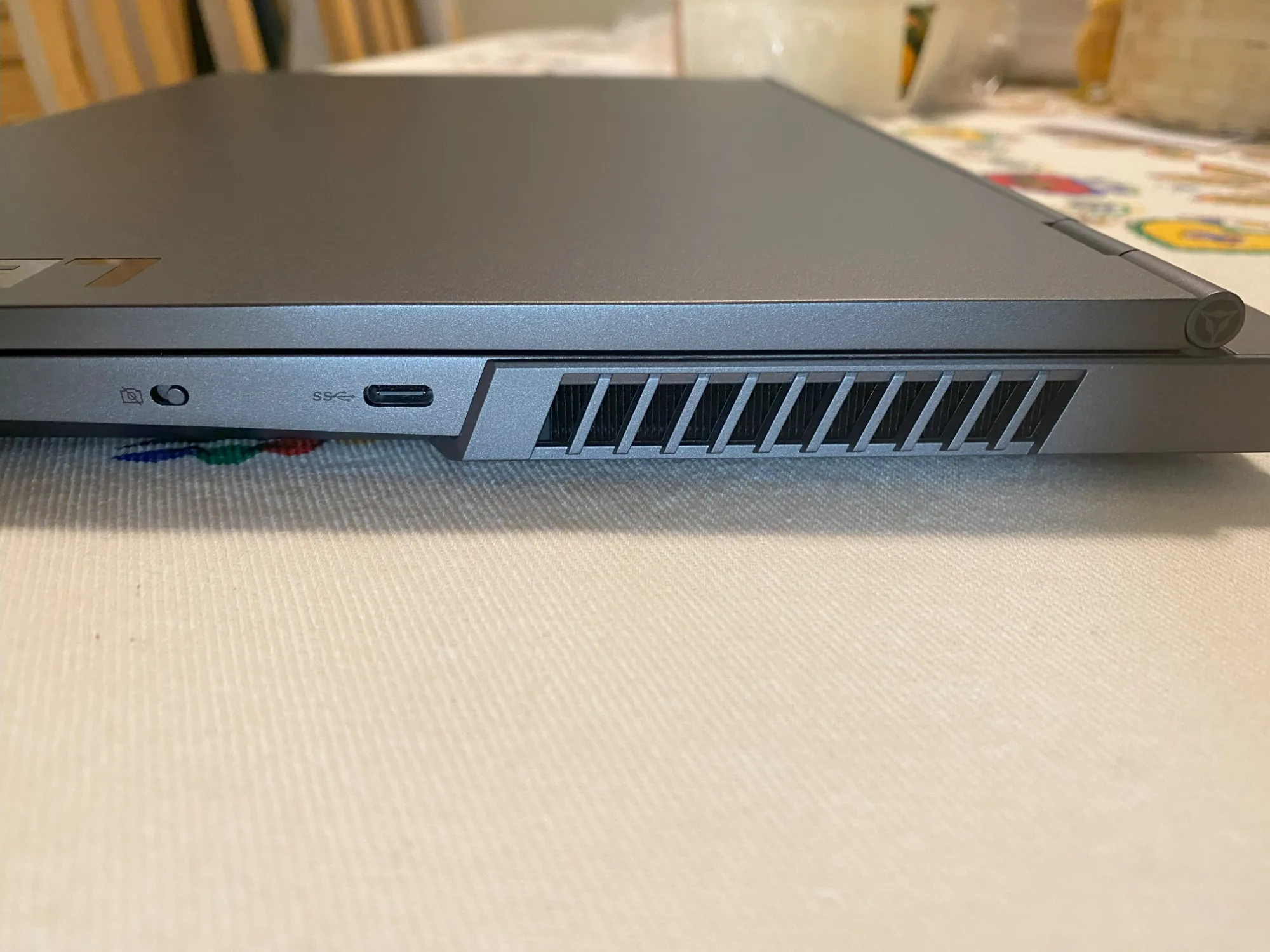 Produktbild Lenovo Legion 7 (16", AMD Ryzen 7 5800H, 32 GB, 1000 GB, CH)