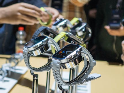 Huawei bietet die Watch Fit 4 Pro mit verschiedenen Armbändern an.