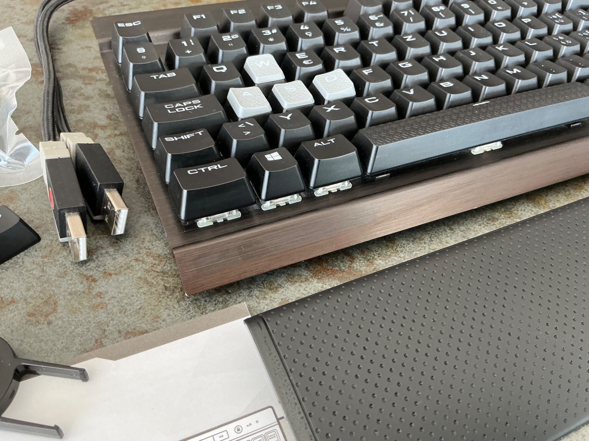Actual product image Corsair Gaming K65 RGB RAPIDFIRE (CH, Cable)