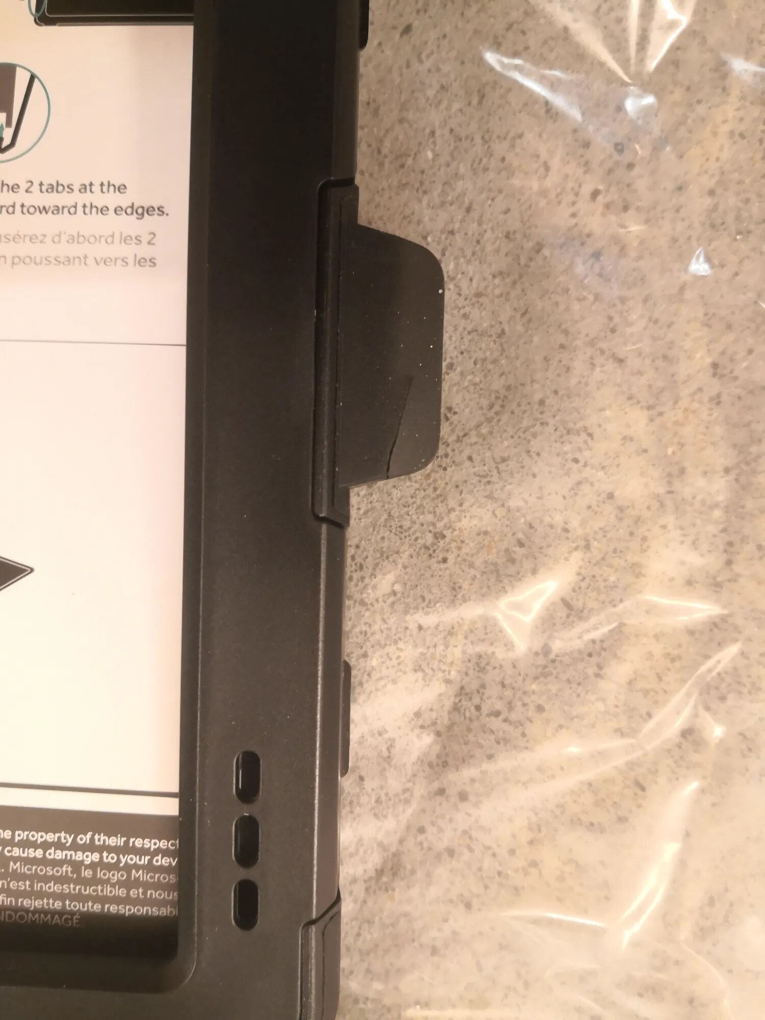 Produktbild Griffin Survivor Slim (10.10", Universal)
