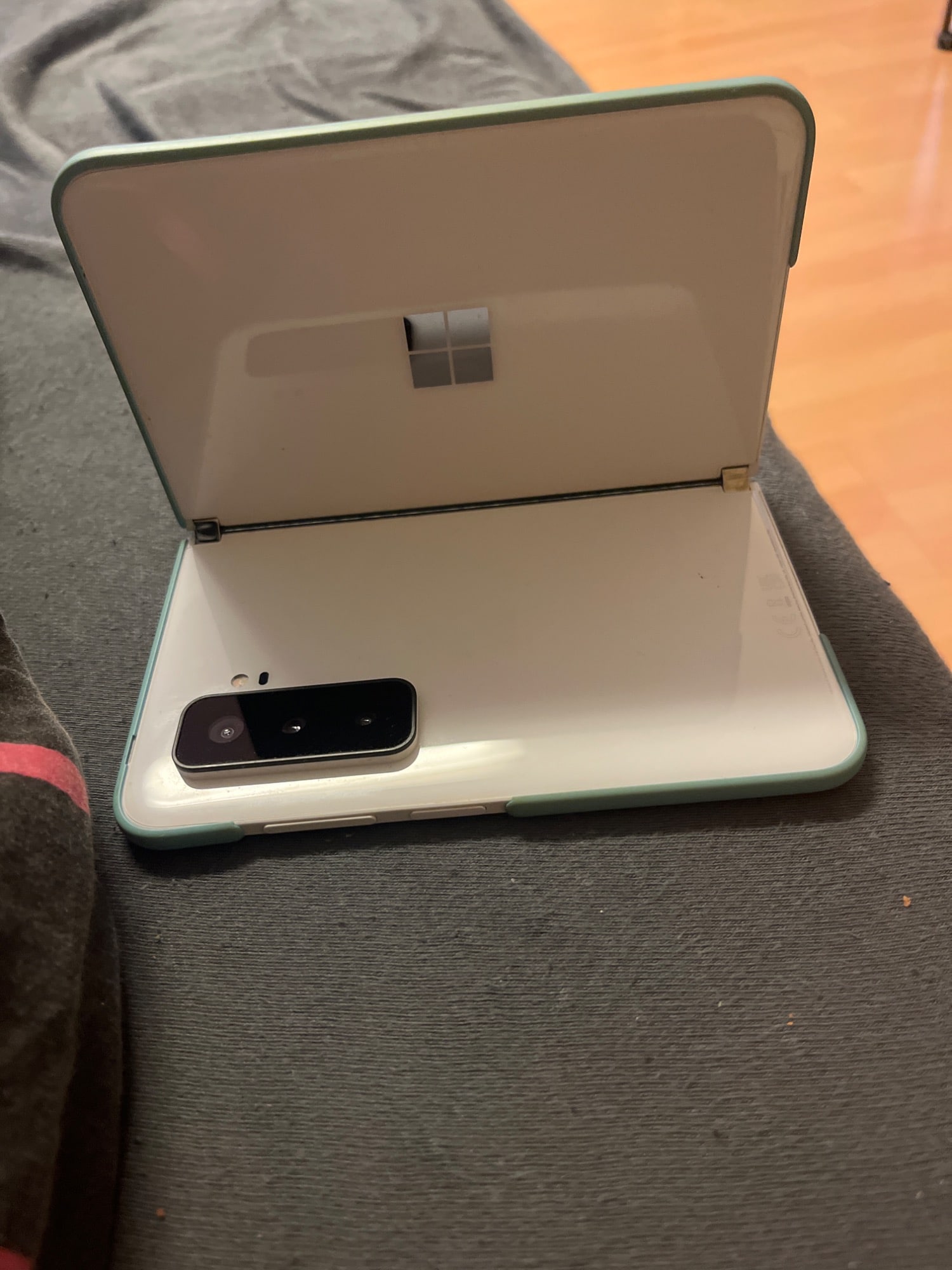Image du produit Microsoft Surface Duo (256 Go, Glacier, 8.10", SIM + eSIM, 11 Mpx, 4G)