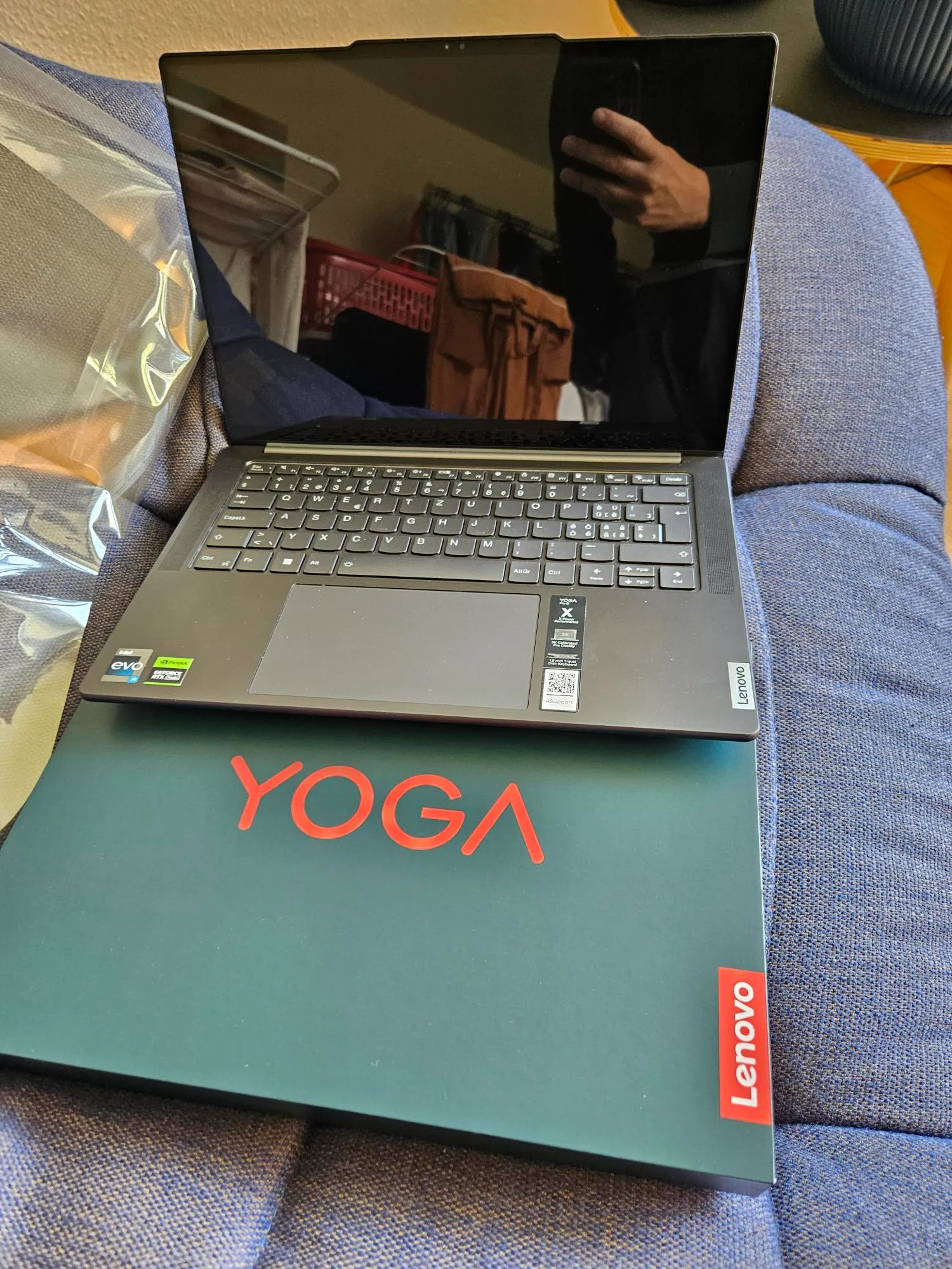 Produktbild Lenovo Yoga Pro 9 (14.50", Intel Core i9-13905H, 32 GB, 1000 GB, CH)