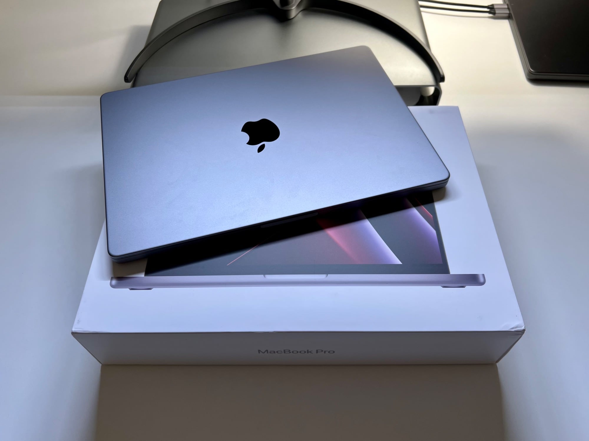 Actual product image Apple MacBook Pro - 2023 (14", M2 Pro, 16 GB, 512 GB, CH)